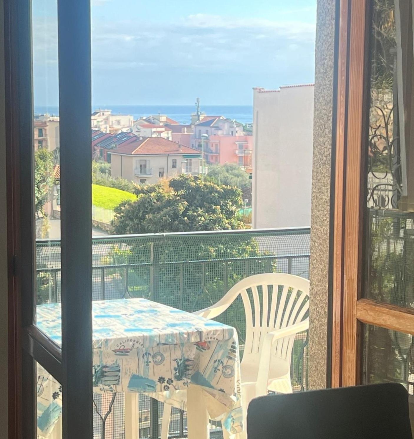 Apartment Aurora & Nicole Ideal Per Biker Con Terazza Vista Mare Parcheggio E Wi-Fi Gratuiti Pietra Ligure Εξωτερικό φωτογραφία
